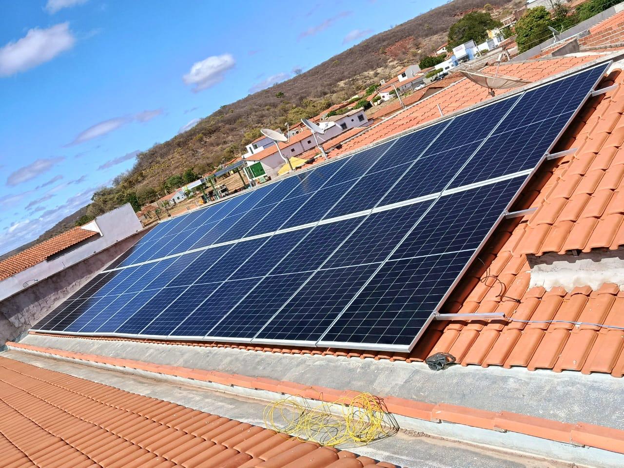 Sistema de energia solar instalado em residência